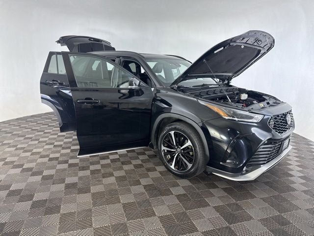2022 Toyota Highlander XSE