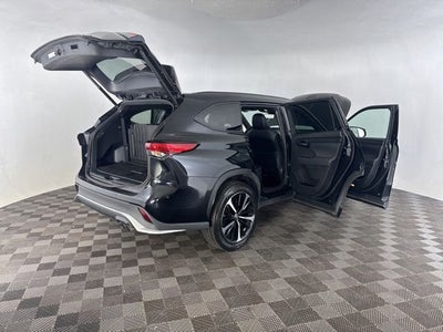 2022 Toyota Highlander XSE