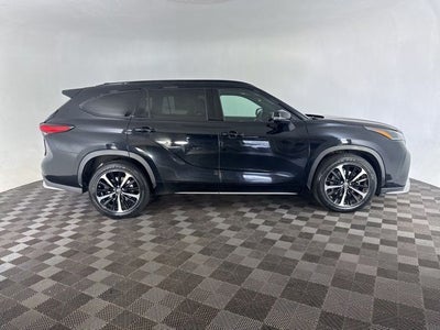 2022 Toyota Highlander XSE