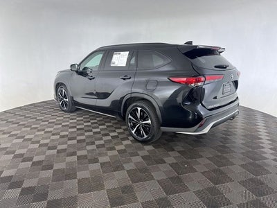 2022 Toyota Highlander XSE