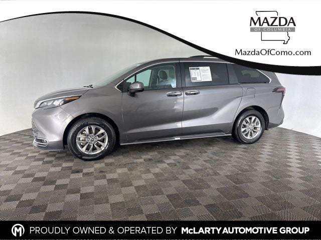 2024 Toyota Sienna XLE