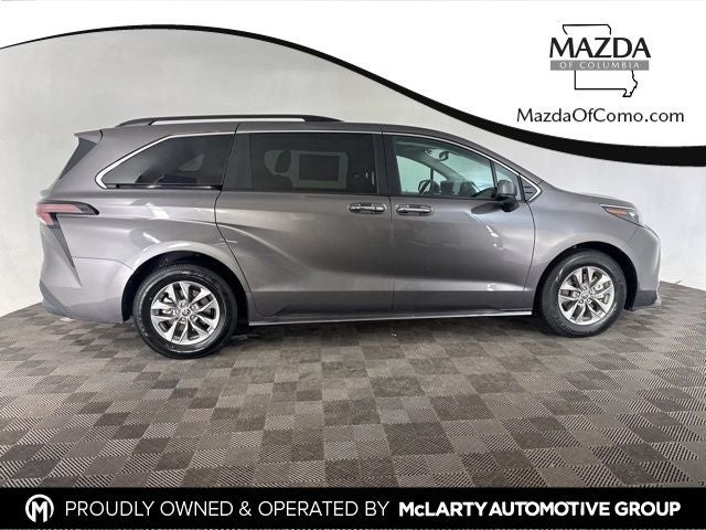 2024 Toyota Sienna XLE