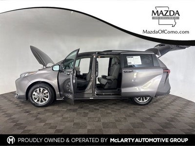 2024 Toyota Sienna XLE