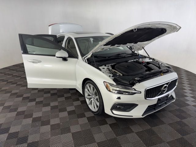 2020 Volvo S60 T5 Momentum