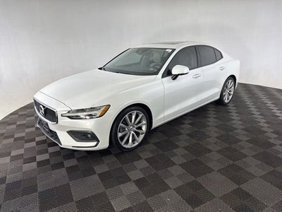 2020 Volvo S60 T5 Momentum