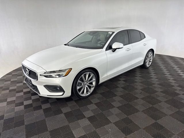 2020 Volvo S60 T5 Momentum