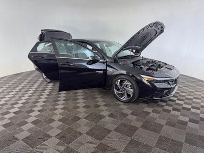 2024 Hyundai Elantra Limited