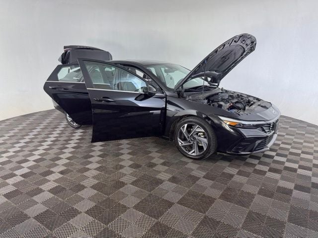 2024 Hyundai Elantra Limited