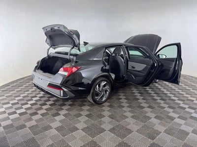 2024 Hyundai Elantra Limited