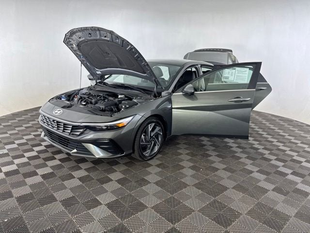 2024 Hyundai Elantra Limited