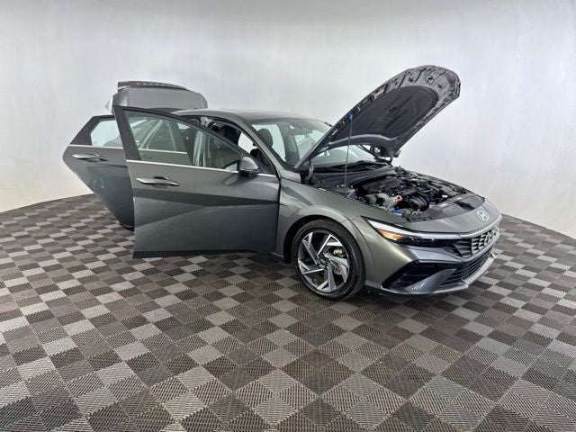 2024 Hyundai Elantra Limited