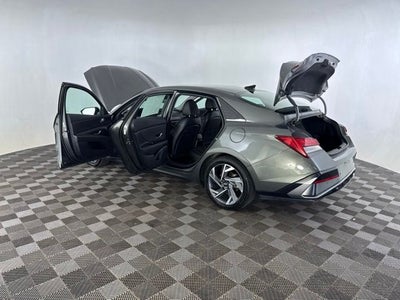 2024 Hyundai Elantra Limited