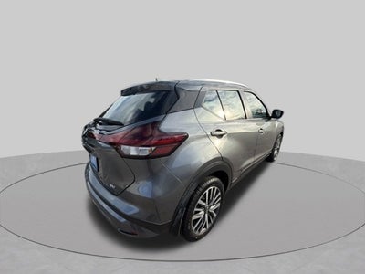 2021 Nissan Kicks SV