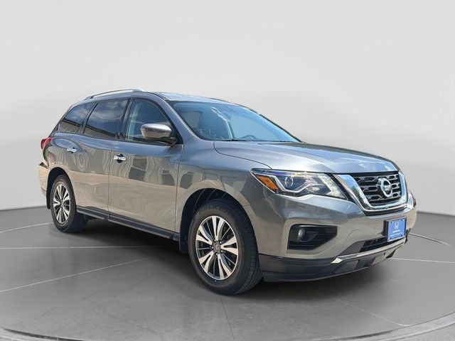 2020 Nissan Pathfinder SV