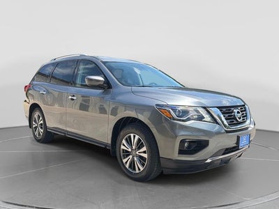 2020 Nissan Pathfinder SV