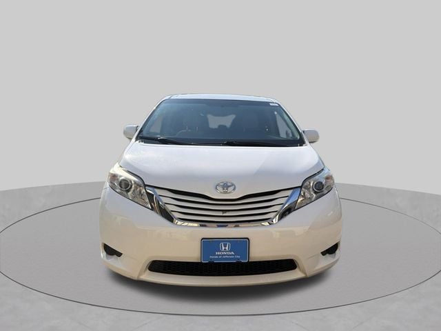 2015 Toyota Sienna LE 8 Passenger