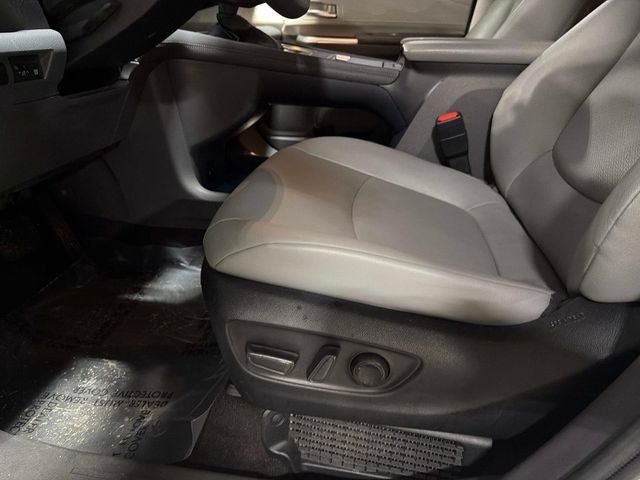2023 Toyota Sienna XLE 7 Passenger