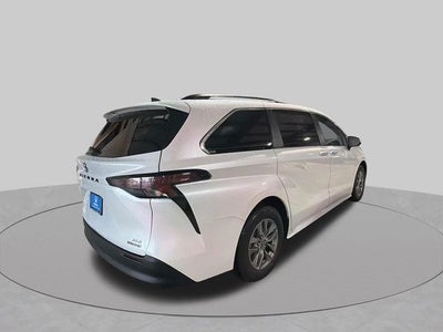 2023 Toyota Sienna XLE 7 Passenger