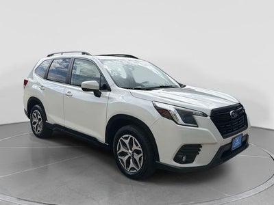 2024 Subaru Forester Premium