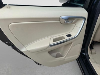 2016 Volvo XC60 T5 Premier