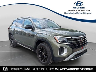 2024 Volkswagen Atlas 2.0T Peak Edition SEL