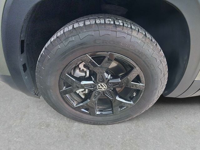 2024 Volkswagen Atlas 2.0T Peak Edition SEL