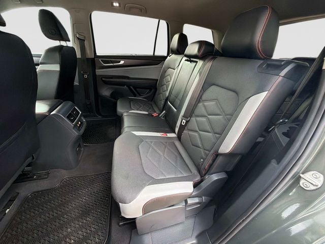 2024 Volkswagen Atlas 2.0T Peak Edition SEL