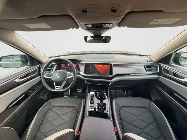 2024 Volkswagen Atlas 2.0T Peak Edition SEL