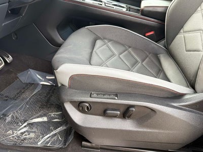 2024 Volkswagen Atlas 2.0T Peak Edition SEL