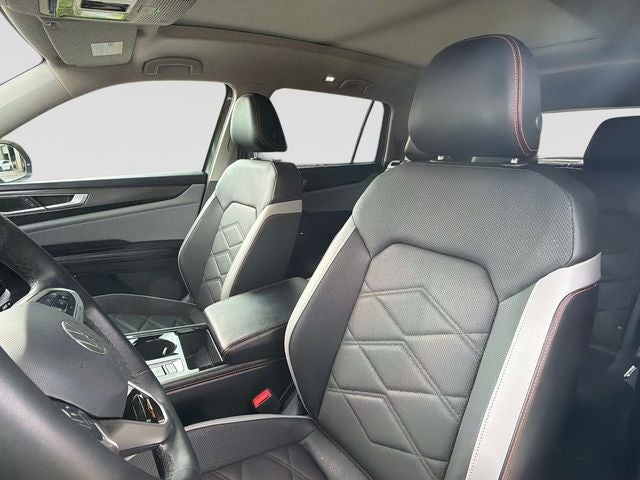2024 Volkswagen Atlas 2.0T Peak Edition SEL