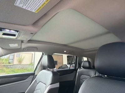 2024 Volkswagen Atlas 2.0T Peak Edition SEL