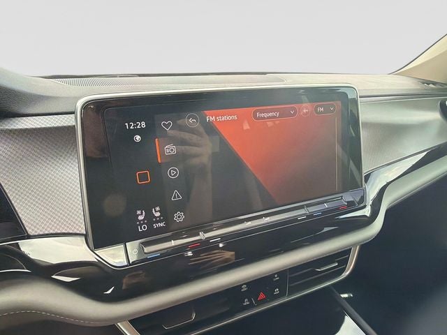 2024 Volkswagen Atlas 2.0T Peak Edition SEL