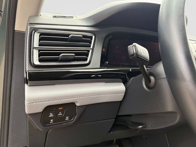 2024 Volkswagen Atlas 2.0T Peak Edition SEL