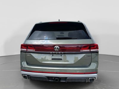 2024 Volkswagen Atlas 2.0T Peak Edition SEL