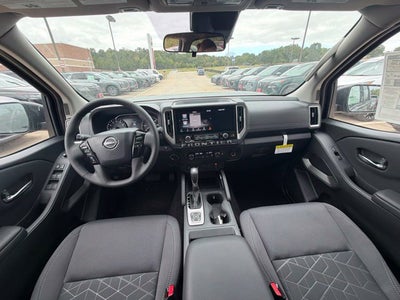 2027 Nissan Frontier SV