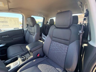 2027 Nissan Frontier SV