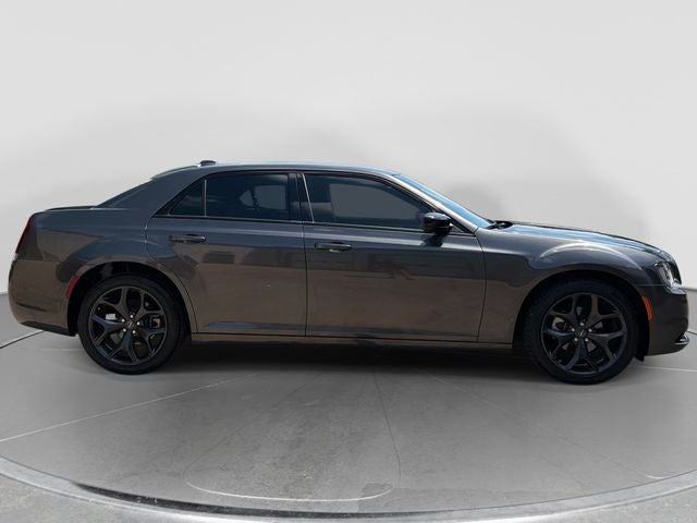 2023 Chrysler 300 Touring