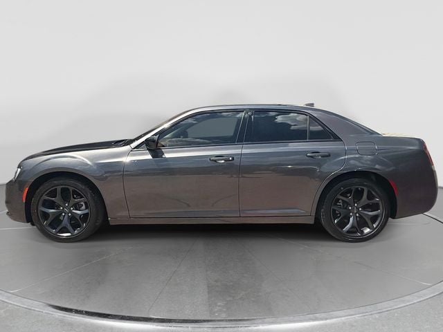 2023 Chrysler 300 Touring