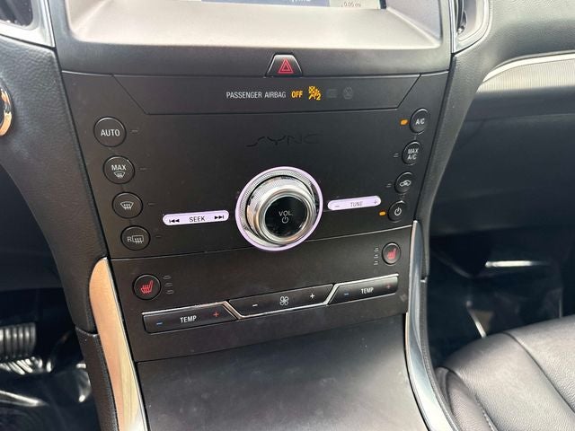 2020 Ford Edge Titanium