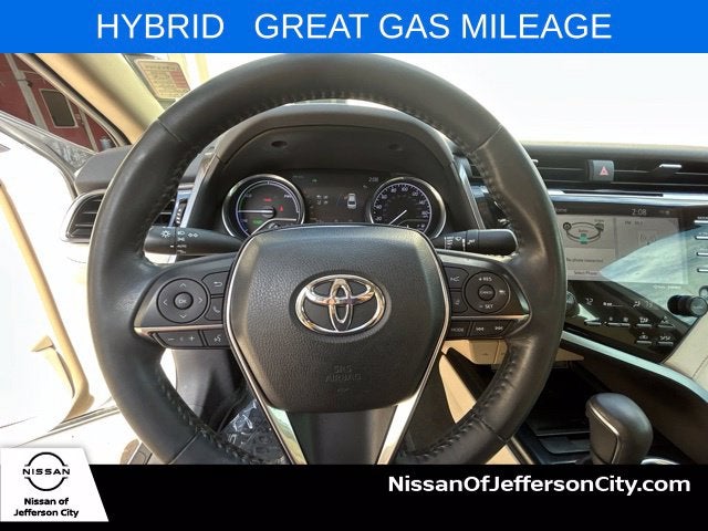 2020 Toyota Camry Hybrid XLE
