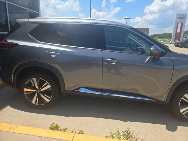 2023 Nissan Rogue SL