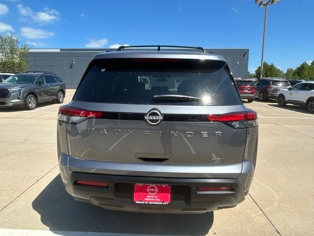 2026 Nissan Pathfinder SV