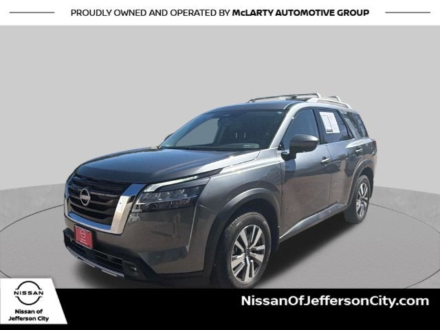 2023 Nissan Pathfinder SL