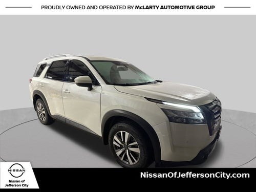 2022 Nissan Pathfinder SL