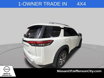 2022 Nissan Pathfinder SL