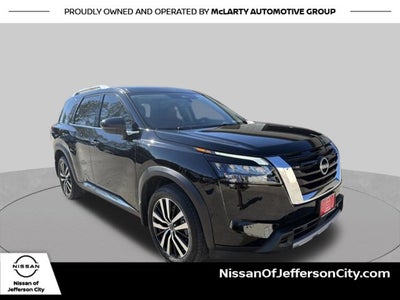 2025 Nissan Pathfinder Platinum