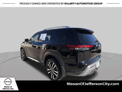 2025 Nissan Pathfinder Platinum