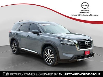 2023 Nissan Pathfinder Platinum