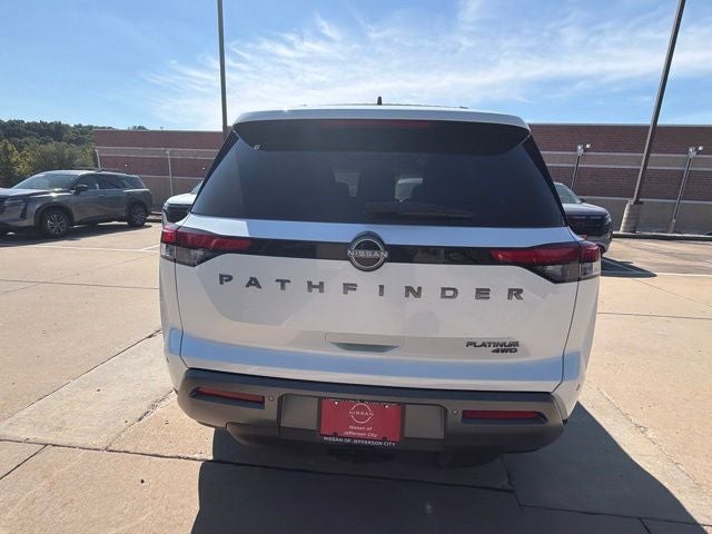 2026 Nissan Pathfinder Platinum