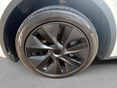 2025 Tesla Model Y Long Range